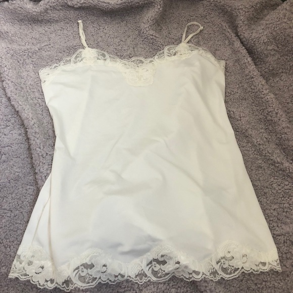 Lace tank top - Picture 2 of 2